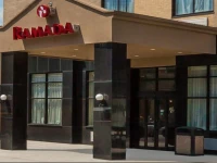 Ramada Long Island City 3*