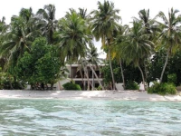 Thulusdhoo Surf Camp 2*