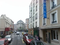 Comfort Hotel Lamarck 2*