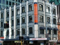 Surf N Snow Backpackers 4*