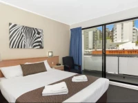 Metropolitan Motor Inn 3*