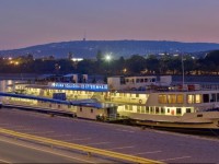 Boat Hotel Fortuna 3*