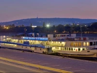 Boat Hotel Fortuna 3*