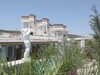 Shaka Marine Boutique Hotel 3*