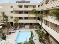 Sommerset Suites Hotel 3*