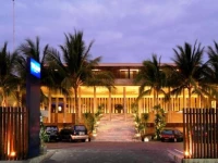 The Oasis Beach Resort & Spa 4*