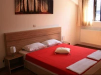 X Hostel Bucharest 3*