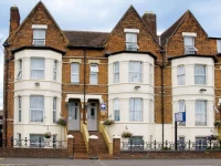 Sportsview Guest House 3*