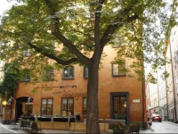 Castanea Old Town Hostel 2*