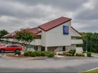 Motel 6 Birmingham 2*