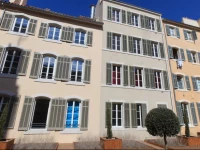 Les Patios du Vieux Port 2*