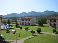 Kamari Apartments 4*