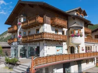 Hotel Wellness Crosal 3*