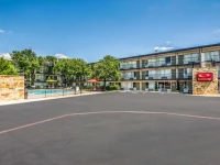 Econo Lodge Dallas Airport North 2*