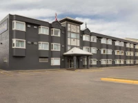 Travelodge Calgary University 3*