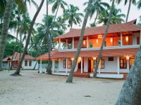 Pozhiyoram Beach Resort 3*