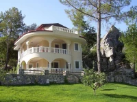 Lakestone Villa