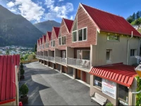 Turner Heights Townhouses 4*