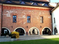 Dom Gosci Opactwa Benedyktynow 3*