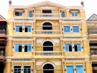 Golden World Guesthouse 2*