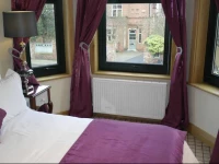 Newcastle Jesmond Hotel 3*