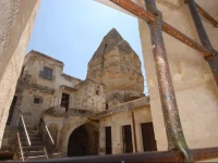 The Dorm Cave by Travellers 1*