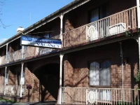 Albury Townhouse Motel 3*