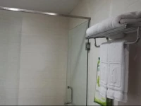 Guangzhou One Plus One Business Hotel 3*