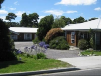 Castaway Holiday Apartments 3*