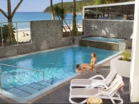 On The Beach Noosa 5*