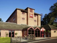 Ibis London Luton Airport 2*