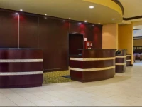 Embassy Suites Tampa - Brandon 3*