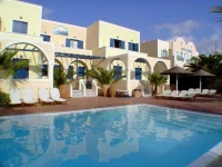 The Boathouse Hotel  3*