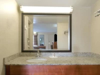 Howard Johnson Express Inn - Washington 1*