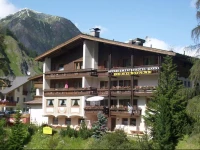 Hotel Garni Bergsonne 3*