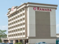 Ramada Edmonton South 3*