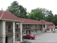 Super 8 North Of The Falls 2*