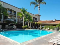 BEST WESTERN Plus Orange County Airport North 3*