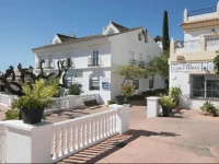 Apartamentos La Fonda 2*