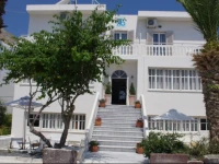 Kamari Blue Boutique Hotel 3*