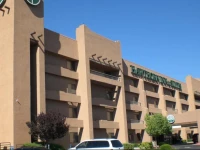 Hawthorn Suites by Wyndham Albuquerque 3*