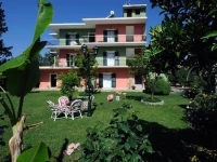 Efi and Sofia Apartments 2*