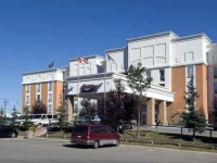 Hampton Inn & Suites by Hilton Calgary-Airport 2*
