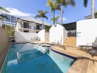 Parkview Apartments 4*