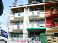 Crown Hostel 1*