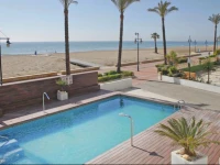Sundays Beach 2*