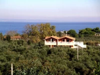 Arazzo Holiday Apartments 2*