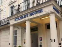 Stanley House 2*