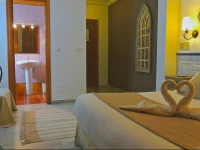 Hostal Plaza Cantarero 2*