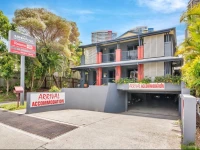 Arrival Accommodation Centre 3*